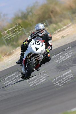 media/Nov-05-2022-SoCal Trackdays (Sat) [[f8d9b725ab]]/Turn 2 (1120am)/